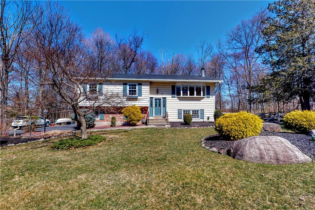 8 Quincy Court, Airmont, NY 10901