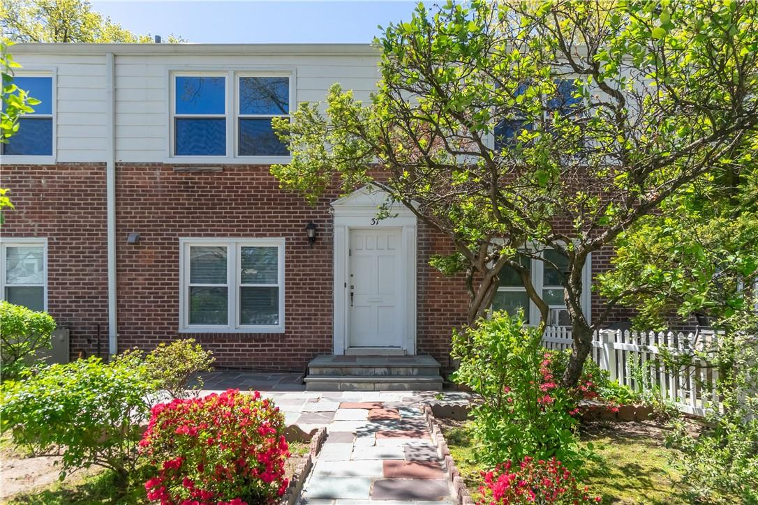 37 Hilltop Acres # 37, Yonkers, NY 10704