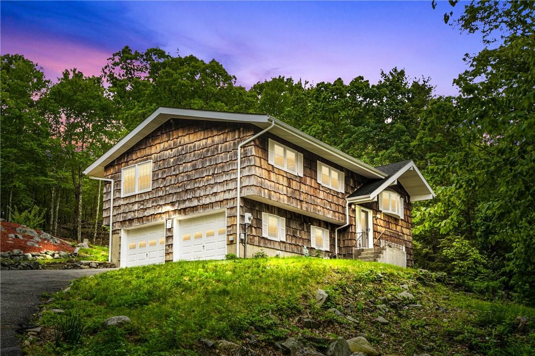 15 Crescent Lane, Putnam Valley, NY 10579