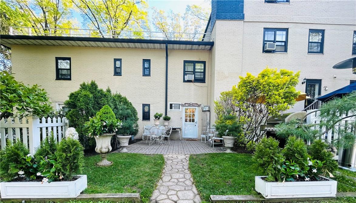 11 Manchester Road # D-1, Eastchester, NY 10709