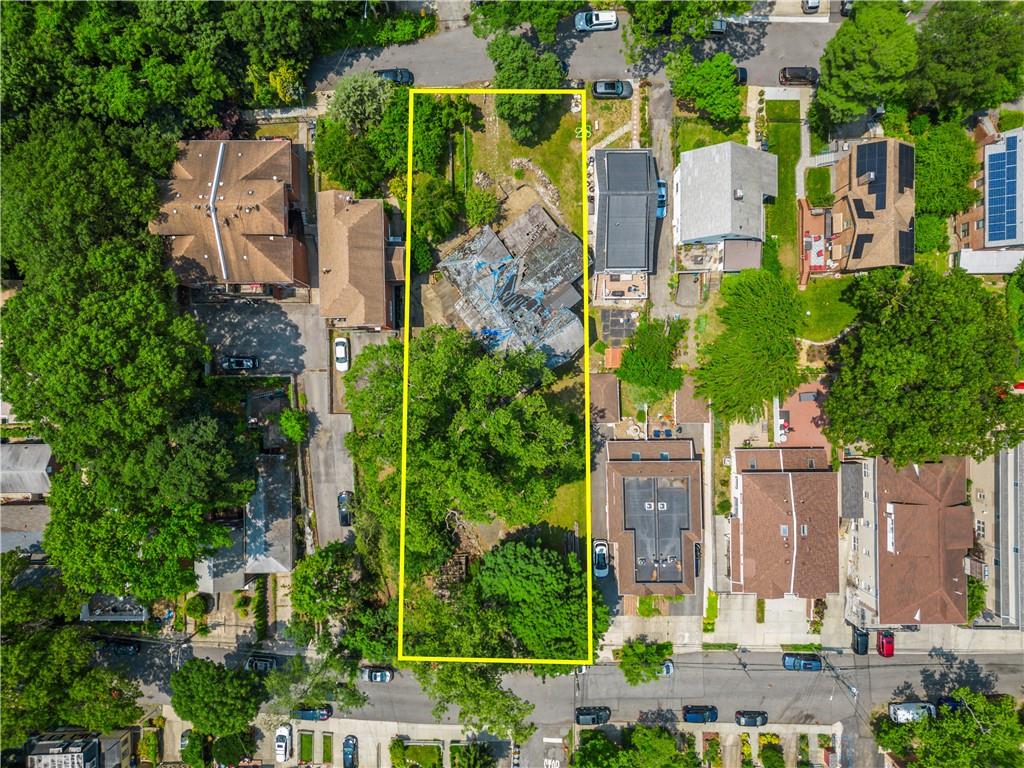 6031 Huxley Avenue, Bronx, NY 10471