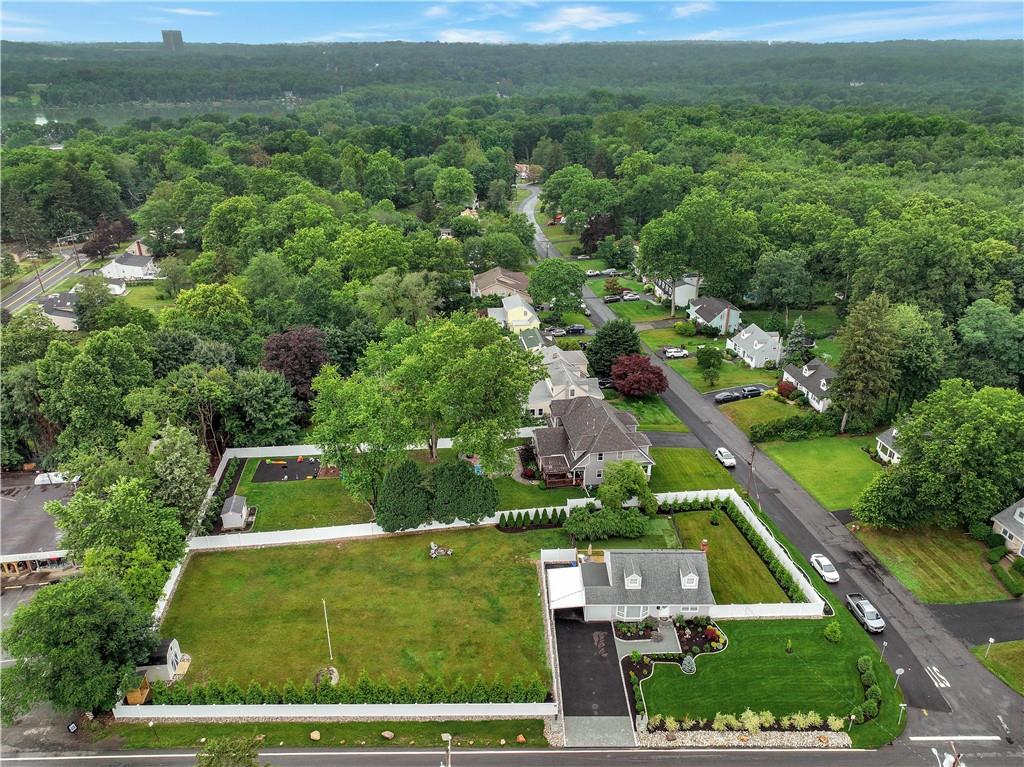 33 Van Wyck Road, Blauvelt, NY 10913