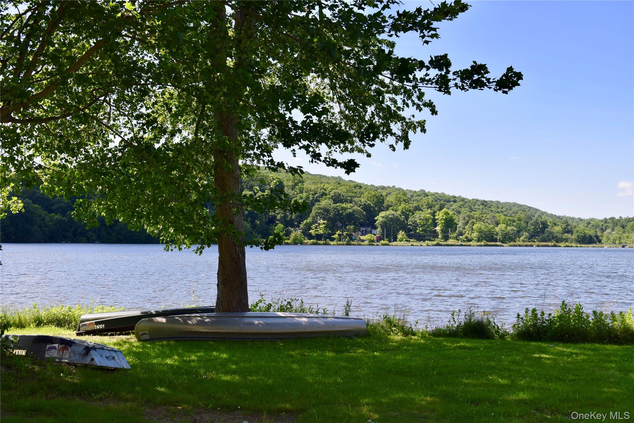 8 Center Road, Carmel, NY 10512