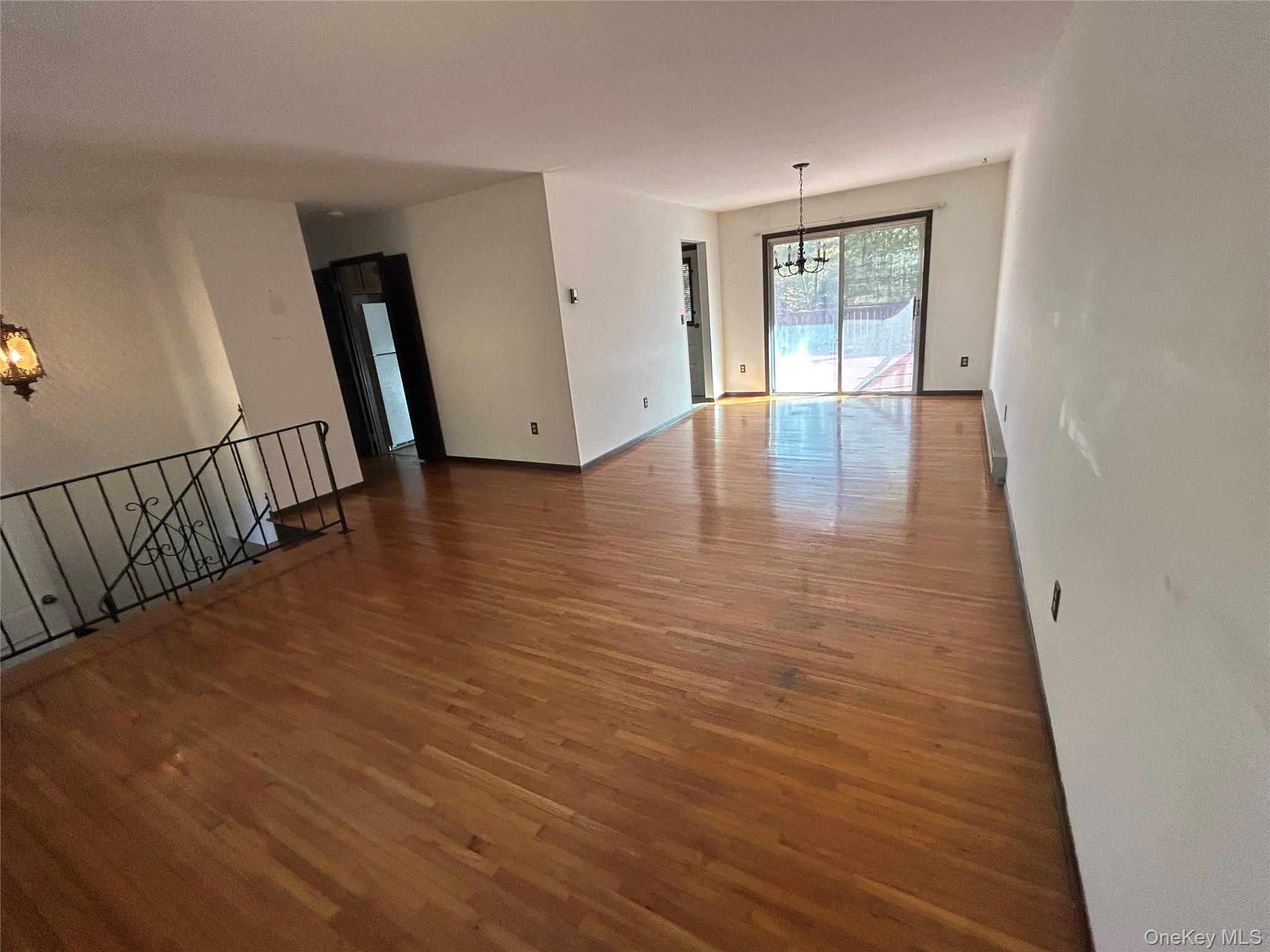 8 Center Road, Carmel, NY 10512