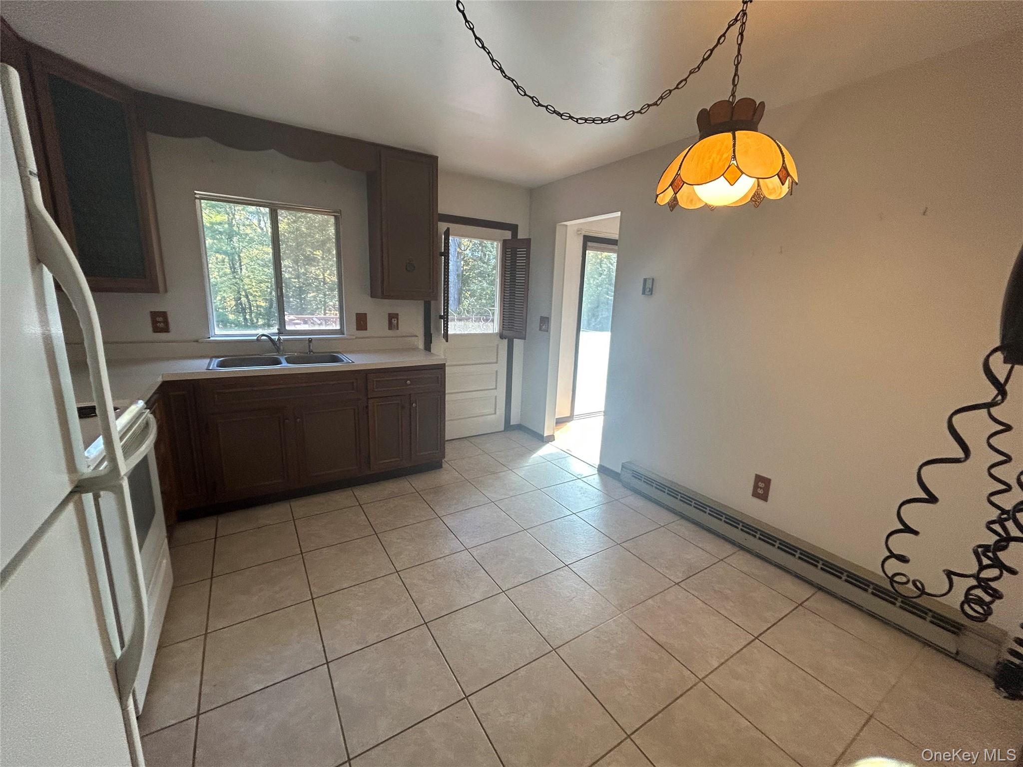 8 Center Road, Carmel, NY 10512