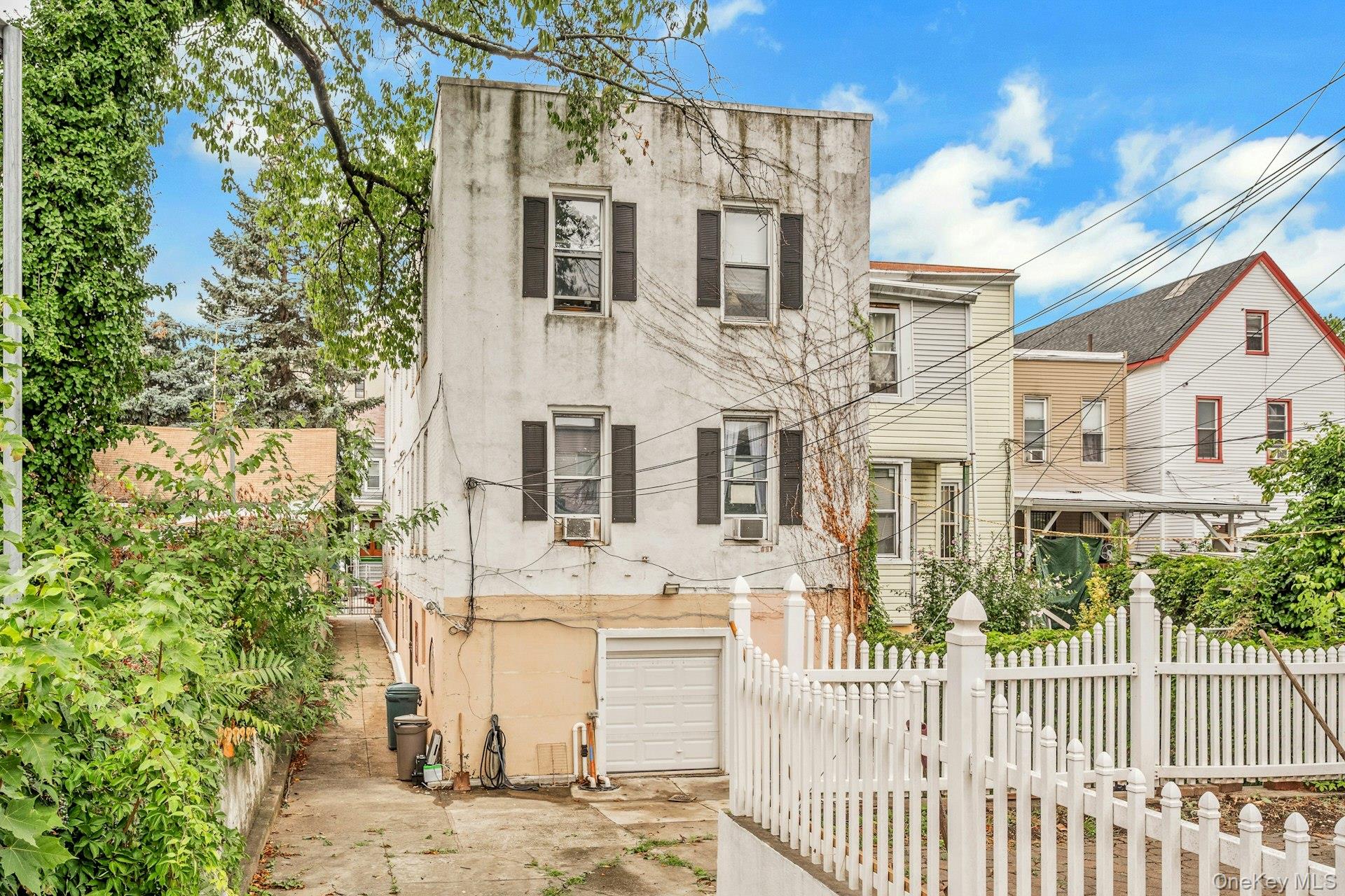 2798 Pond Place, Bronx, NY 10458