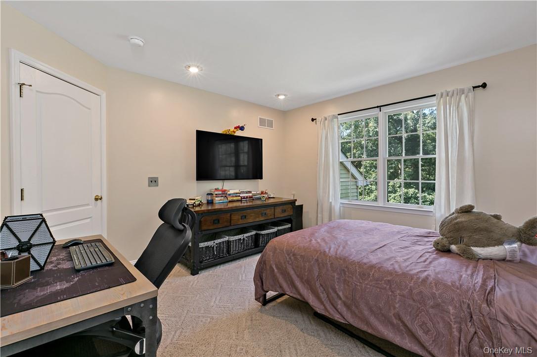 4 Sonoma Road, Cortlandt Manor, NY 10567