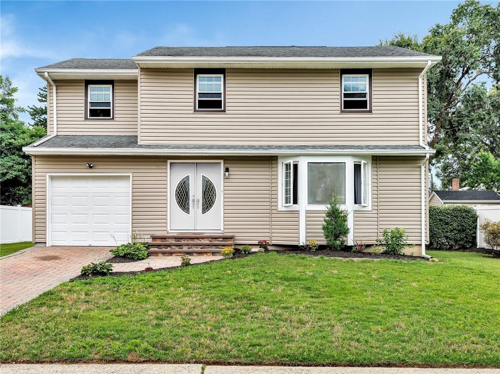 7 E Grove Street, East Massapequa, NY 11758