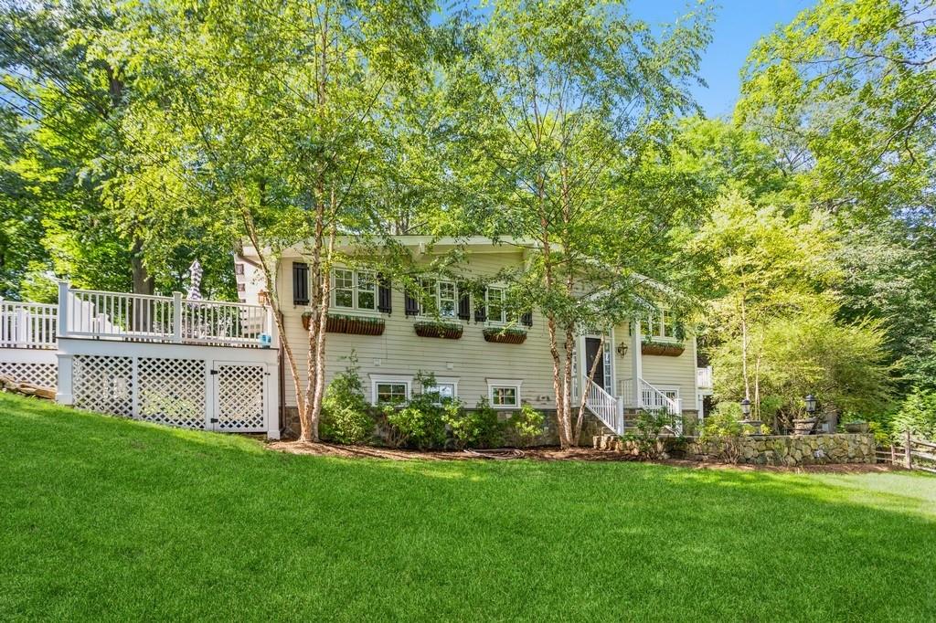 22 Hillside Avenue, Pleasantville, NY 10570