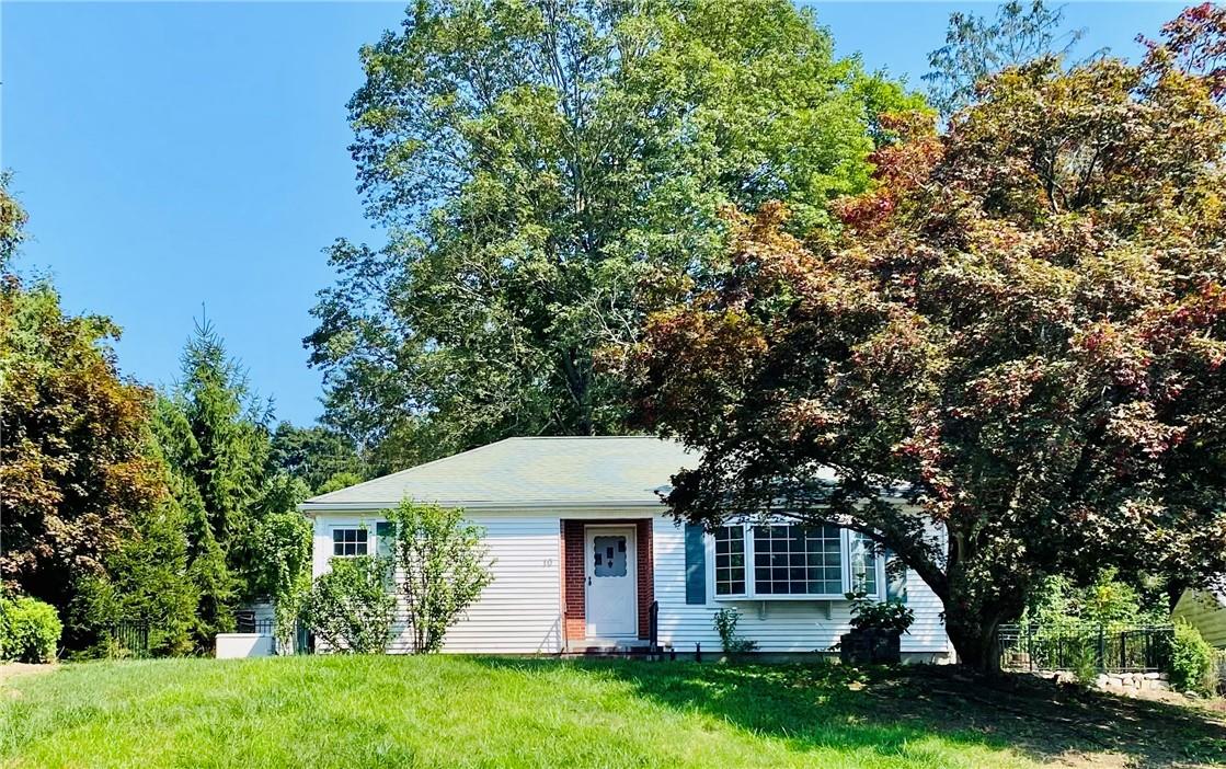 10 Mahopac Avenue, Amawalk, NY 10501