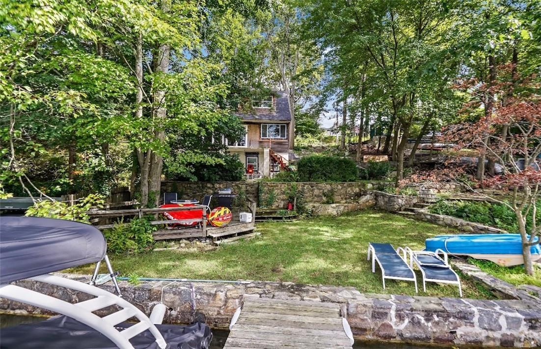 69 Lee Avenue, Putnam Valley, NY 10579