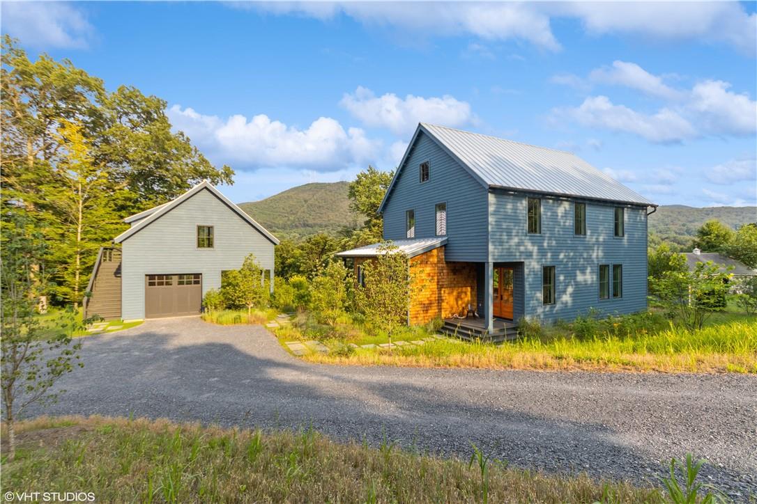 16 Coyne Hill Road, Beacon, NY 12508