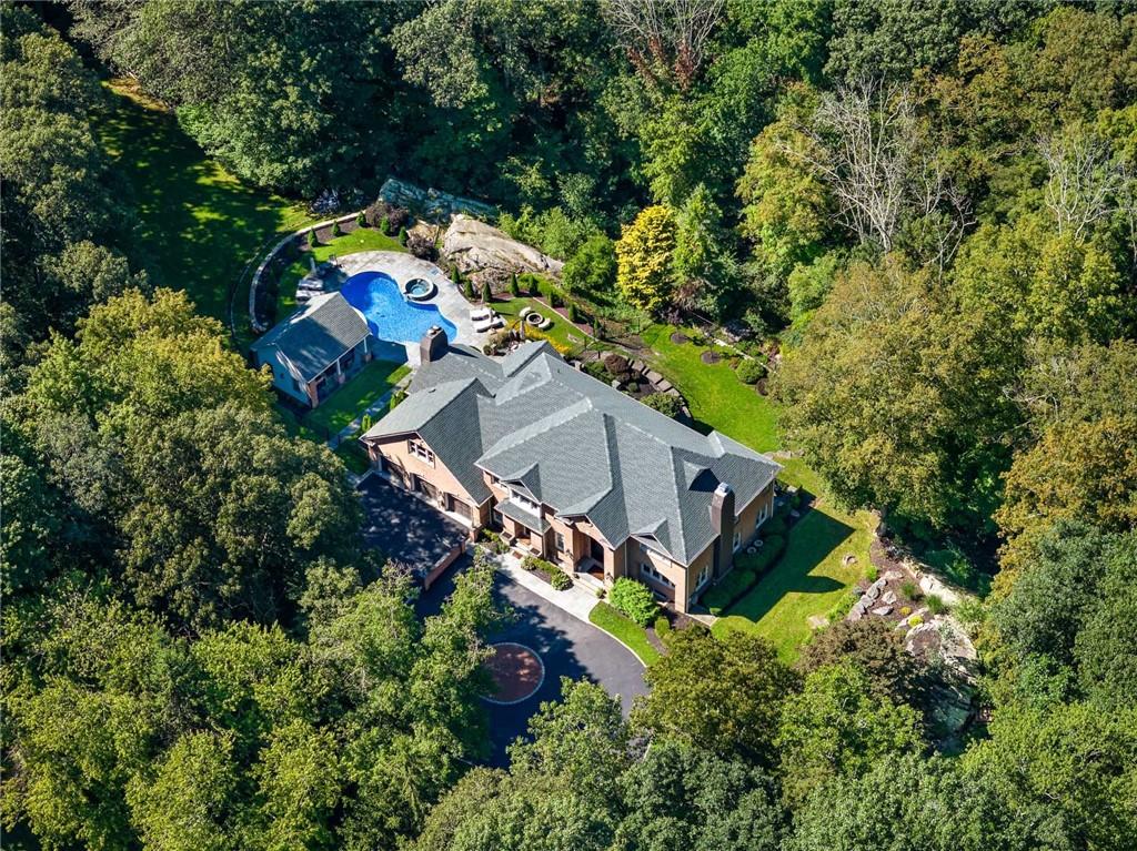 7 Captain Theale Road, Bedford, NY 10506