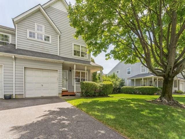 354 Smith Street, Central Islip, NY 11722