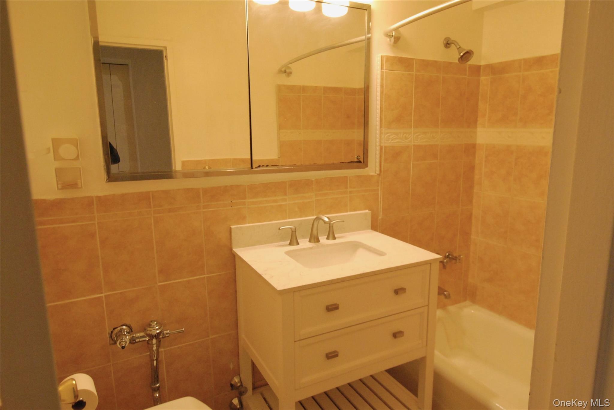 7 Balint Drive # 625, Yonkers, NY 10710