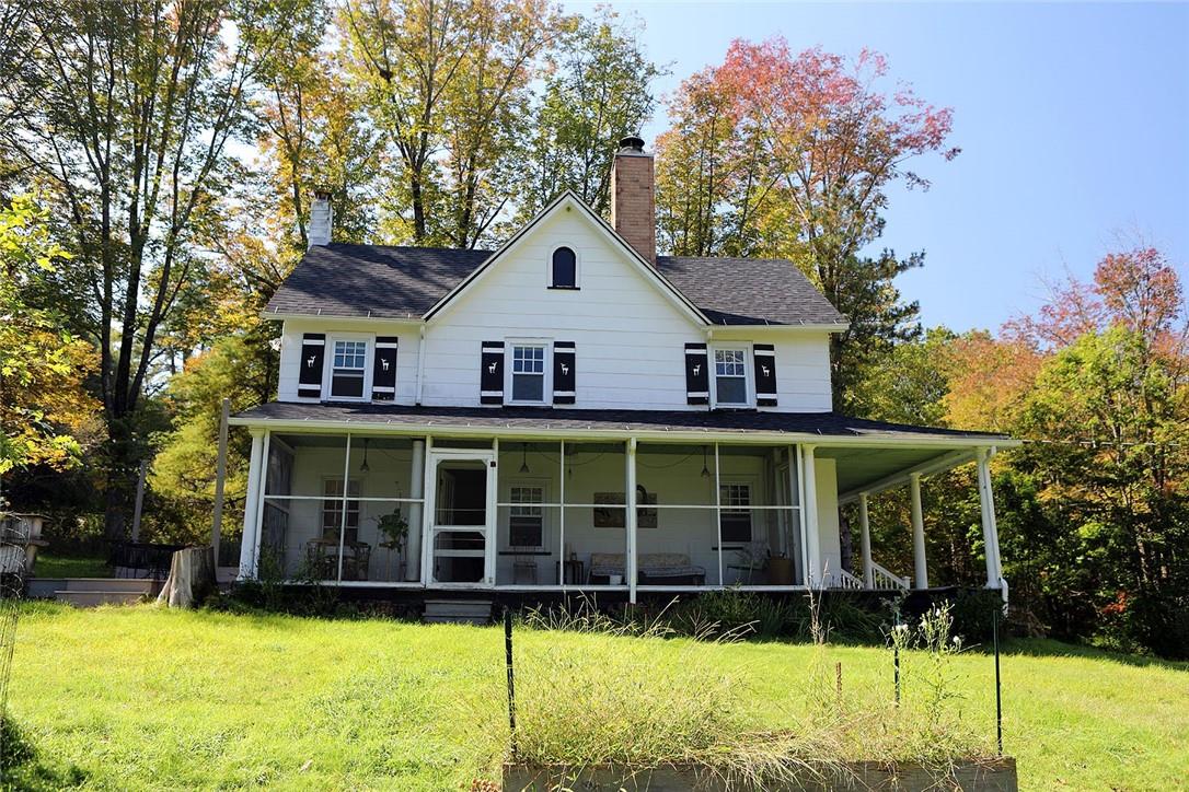 430 Peggy Runway Road, Beach Lake, PA 18405