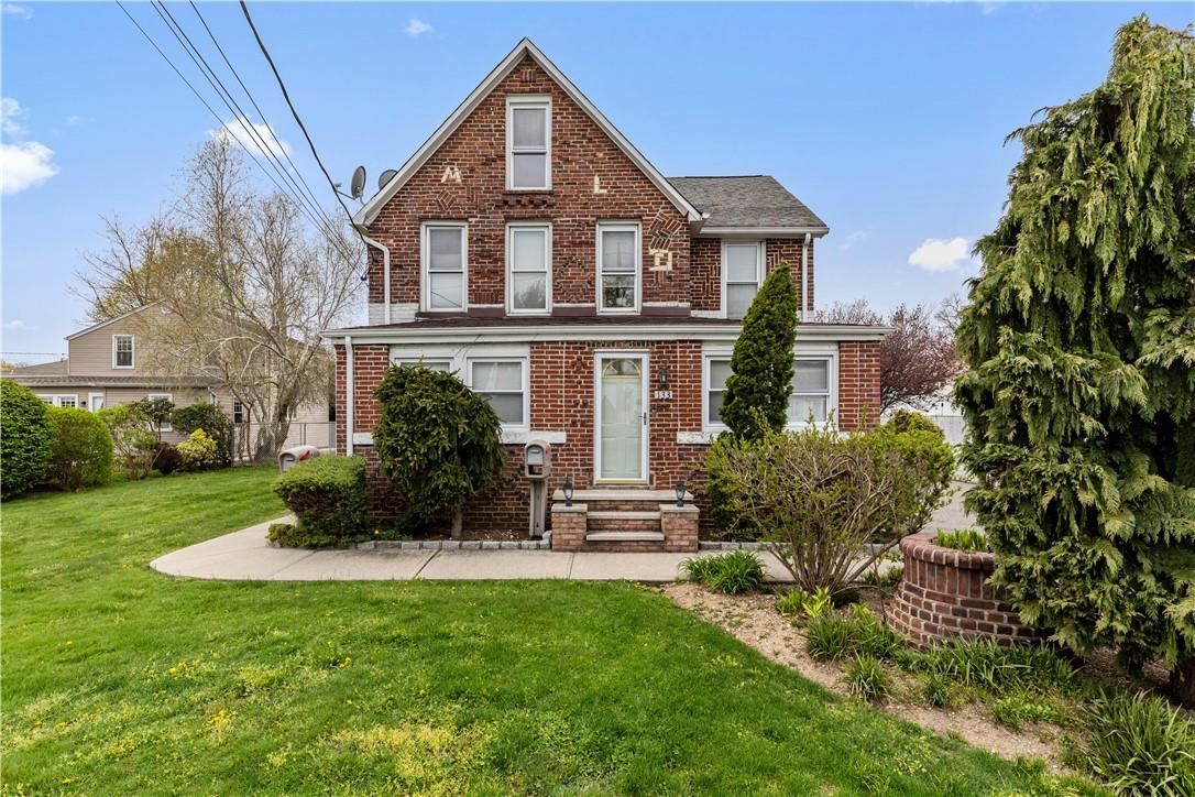 133 N Windhorst Avenue, Bethpage, NY 11714