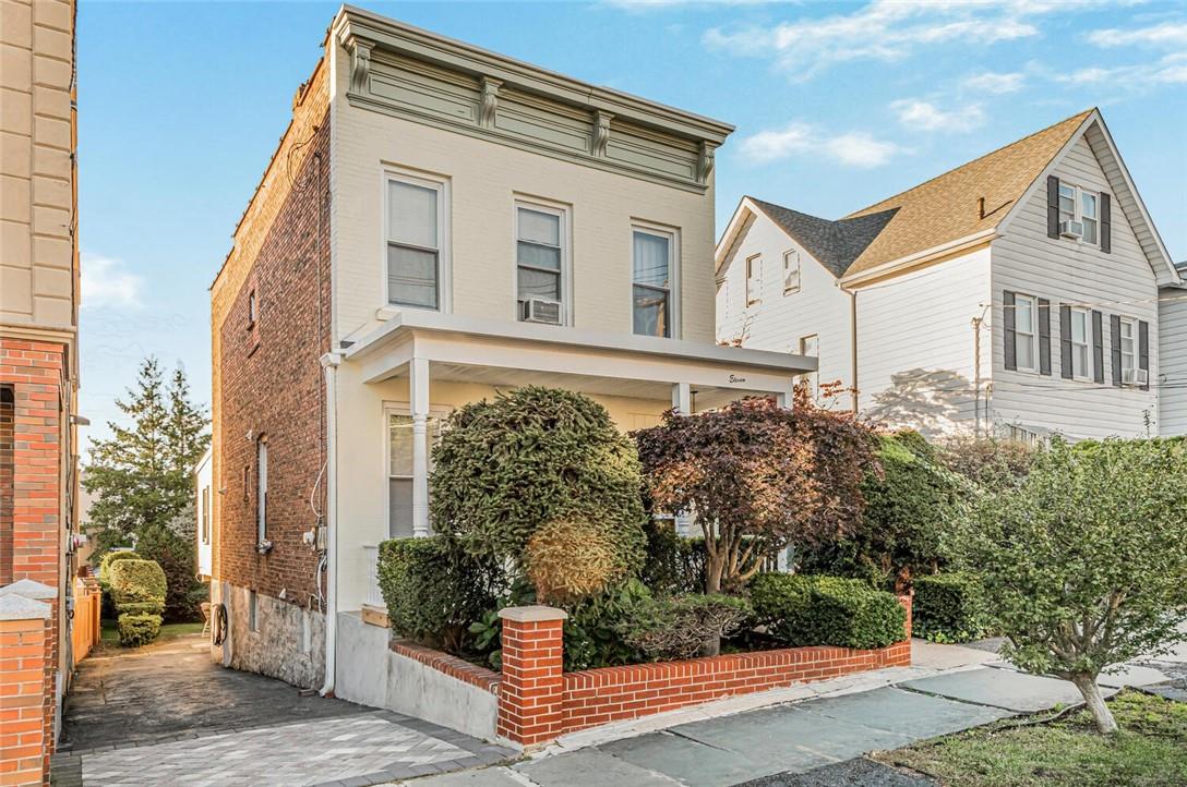 11 Hyatt Avenue, Yonkers, NY 10704