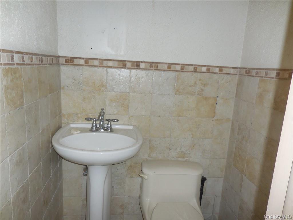 146 S Robinson Avenue # B, Newburgh, NY 12550