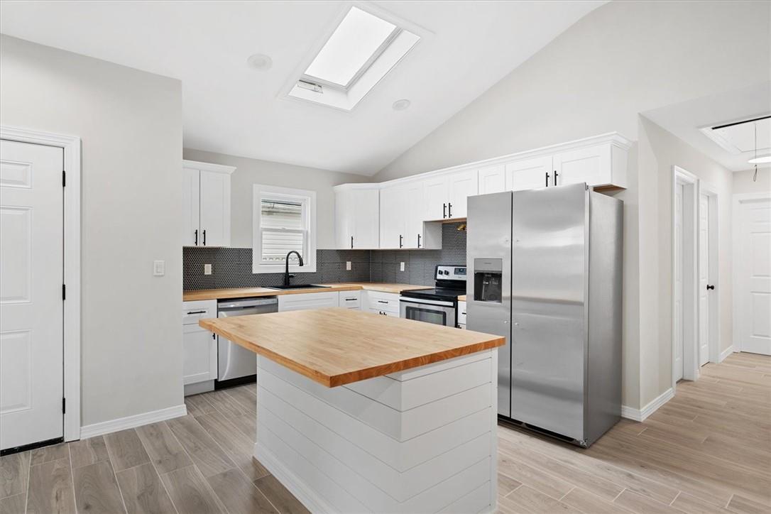 221 Montana Avenue, Bay Shore, NY 11706