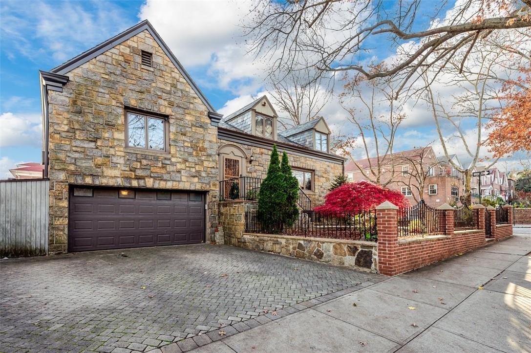 1204 Pelham Parkway S, Bronx, NY 10461