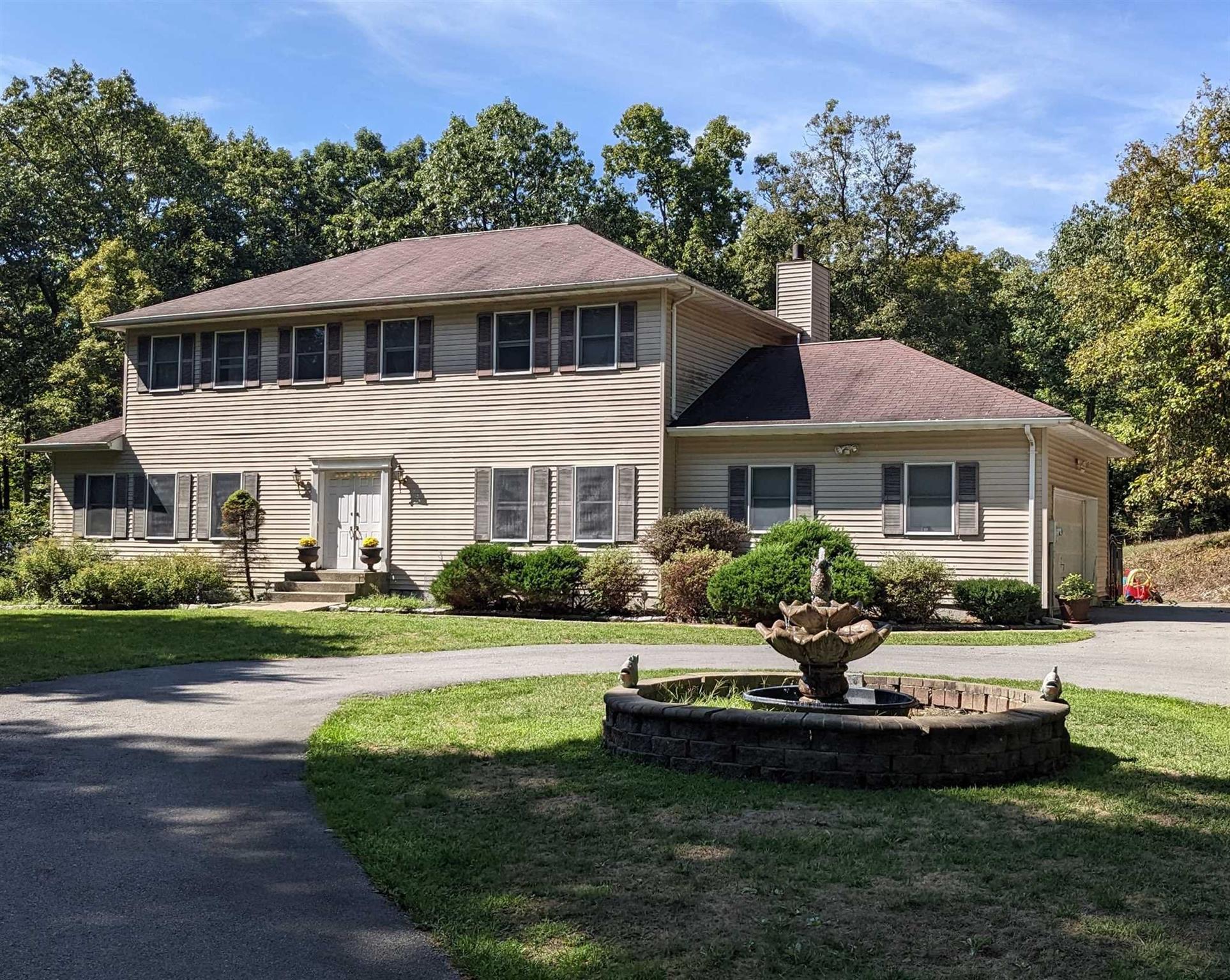 8 VALERIE Drive, Chester, NY 10918