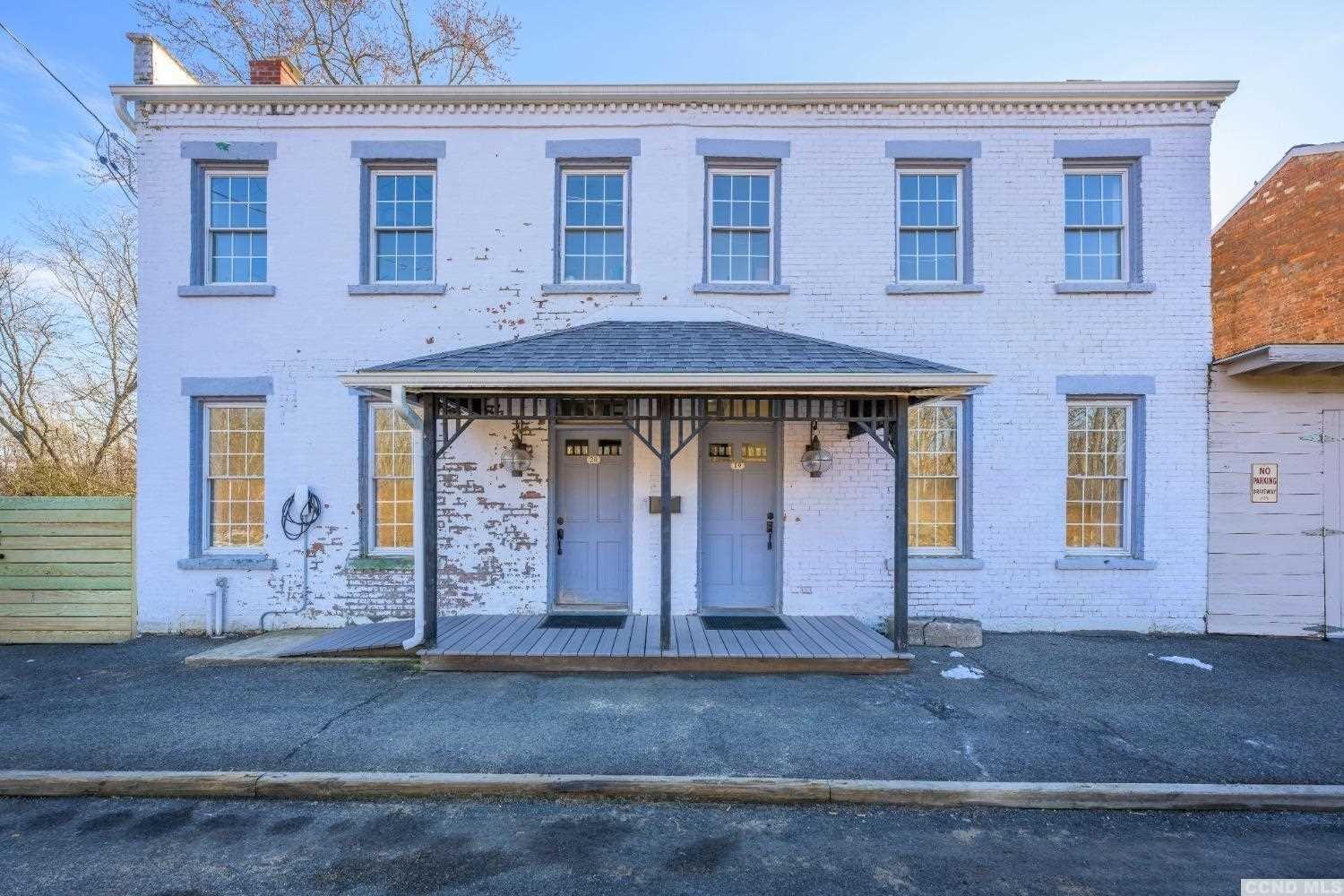 1920 BRICK Row, Athens, NY 12015