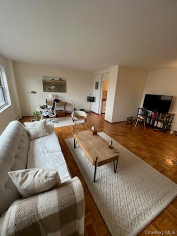 4 E Fordham Hill Oval # 9D, Bronx, NY 10468