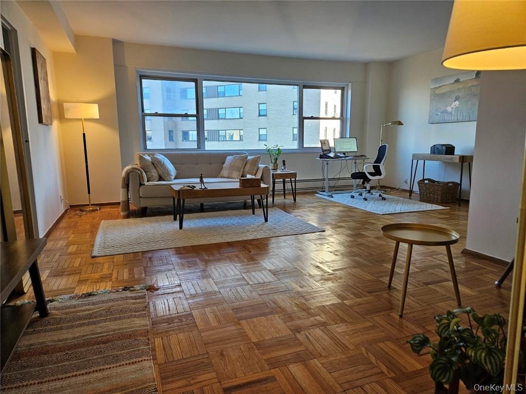 4 E Fordham Hill Oval # 9D, Bronx, NY 10468