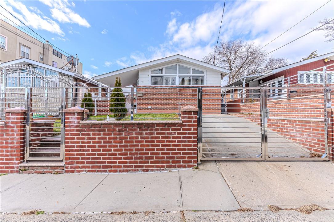 407 Howe Avenue, Bronx, NY 10473