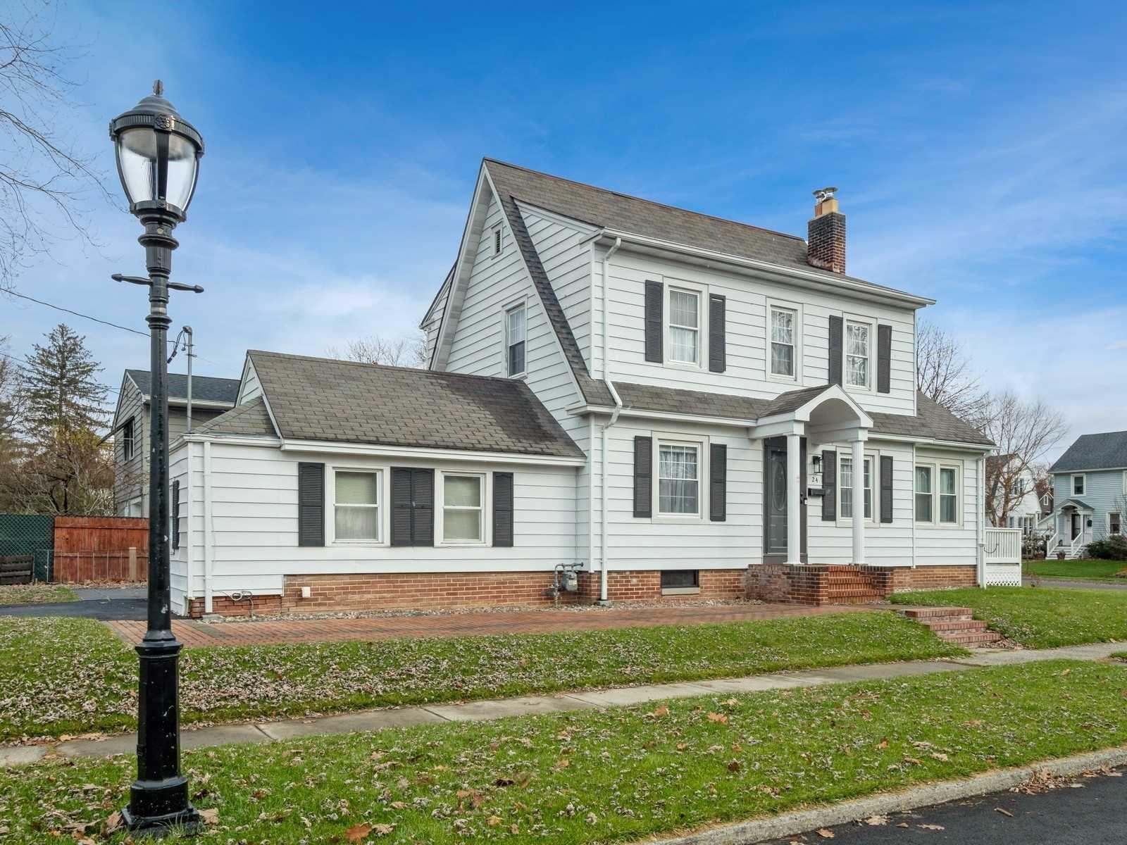 24 KINGSTON Avenue, Poughkeepsie, NY 12603