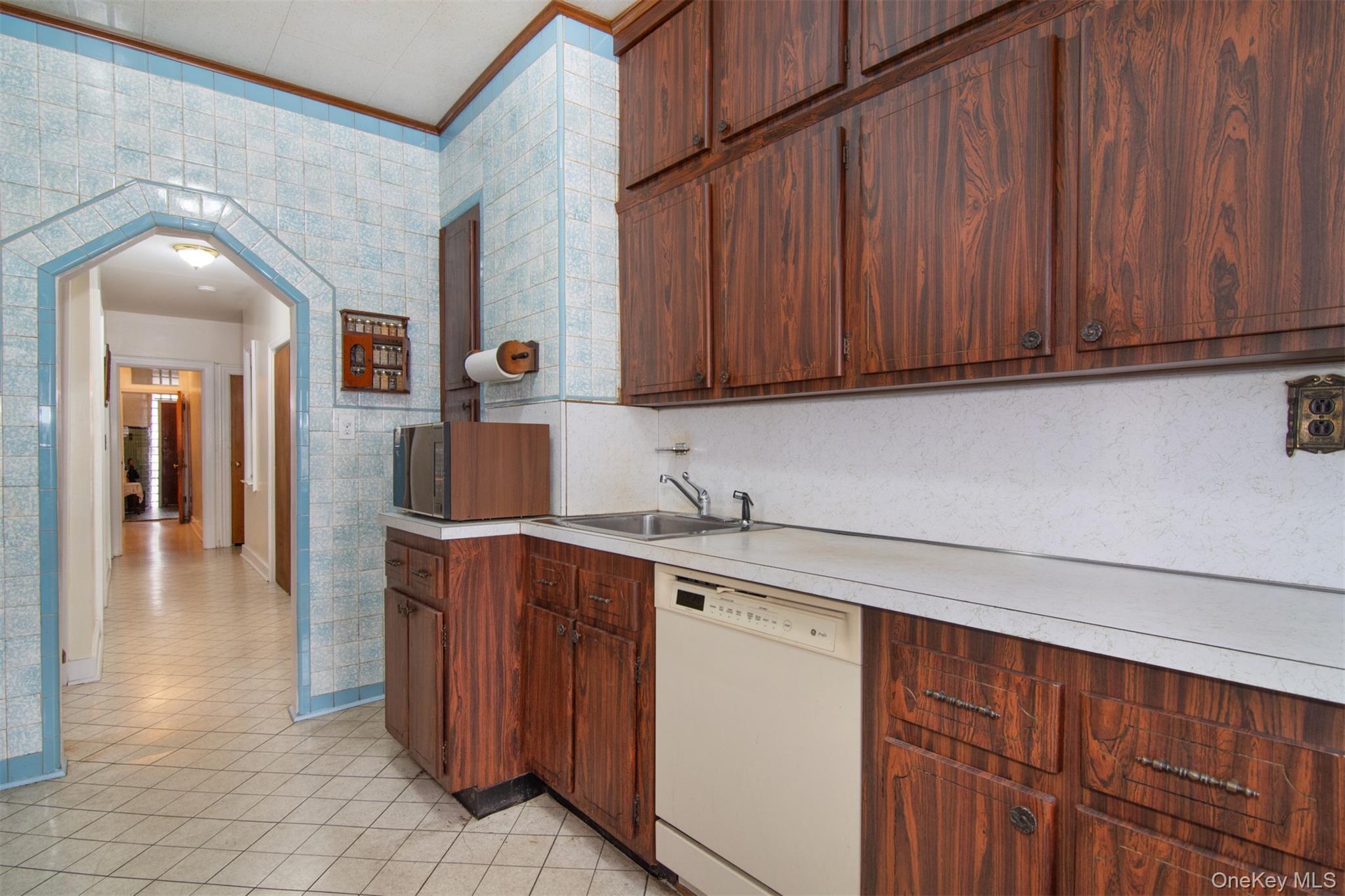 1087 Pierce Avenue, Bronx, NY 10461