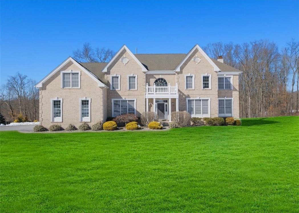 160 Shamrock Hills Drive, Wappingers Falls, NY 12590