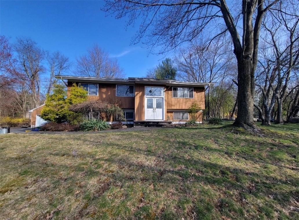 22 Smith Hill Road, Airmont, NY 10952