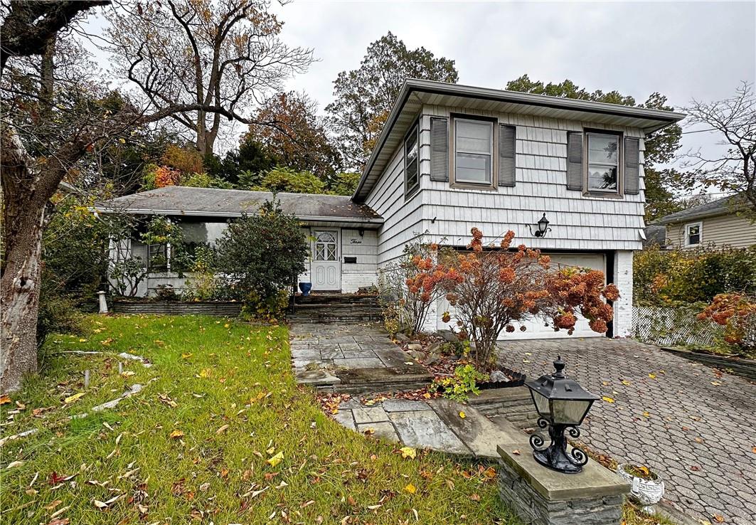 3 Tulip Lane, Port Washington, NY 11050