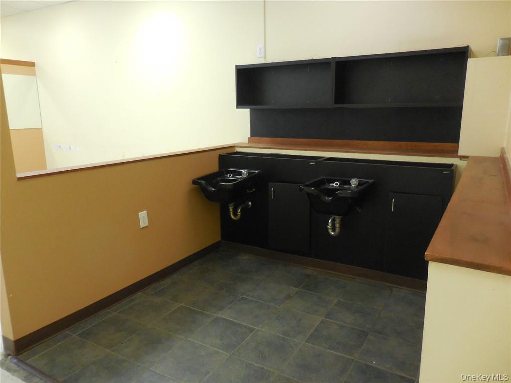 77 N Plank Road, Newburgh, NY 12550