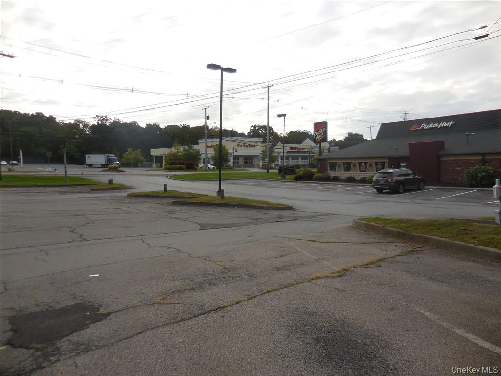 77 N Plank Road, Newburgh, NY 12550