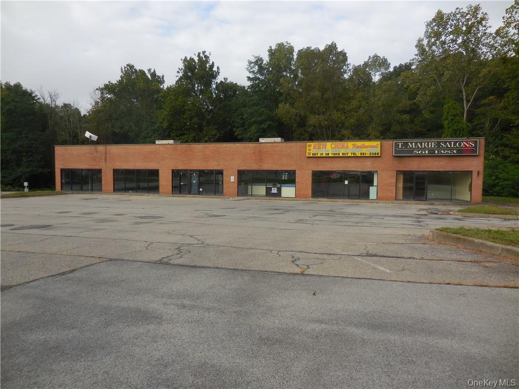 77 N Plank Road, Newburgh, NY 12550