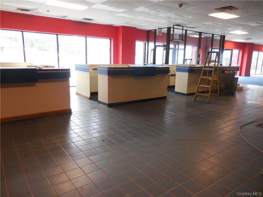 77 N Plank Road, Newburgh, NY 12550