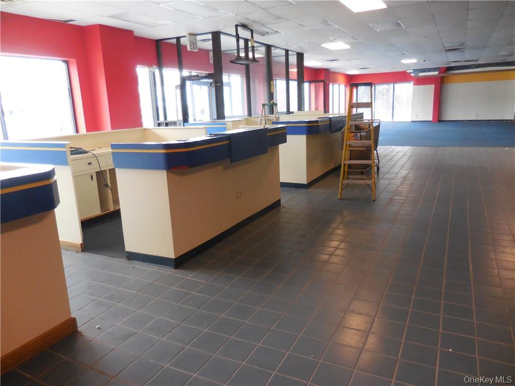 77 N Plank Road, Newburgh, NY 12550