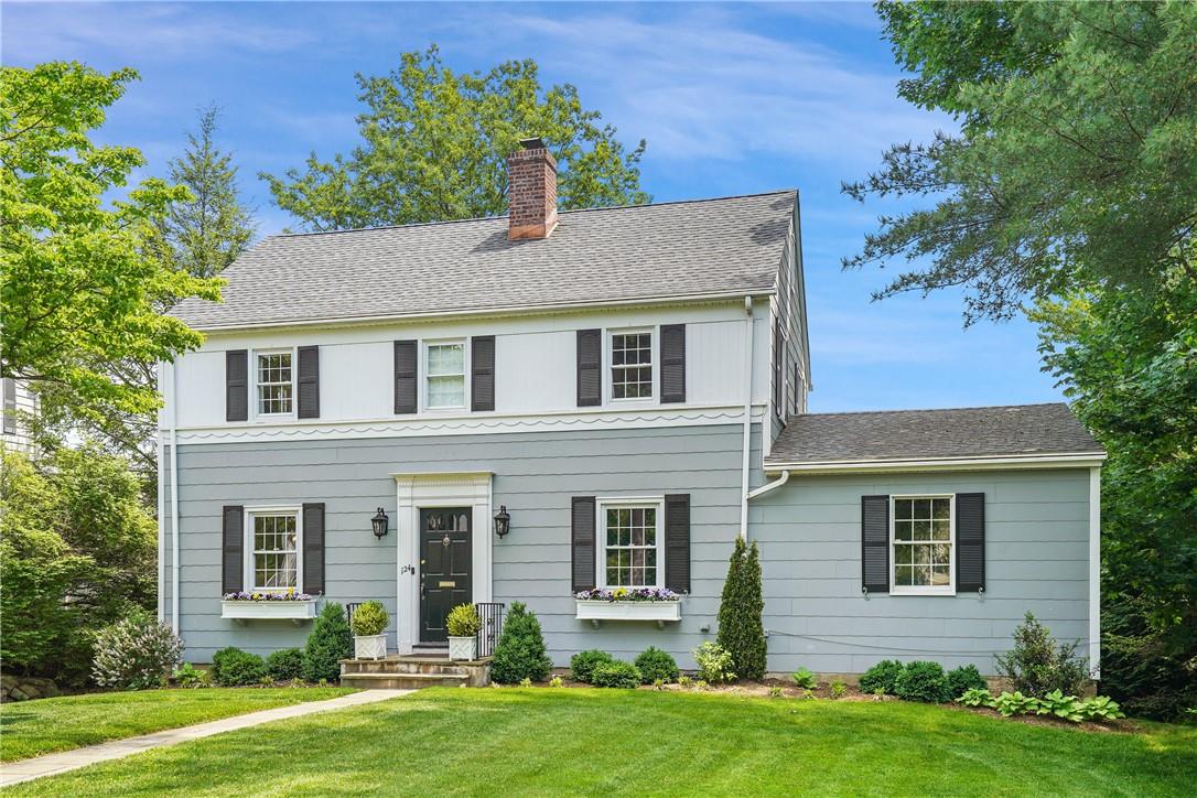 124 Siwanoy Boulevard, Eastchester, NY 10709