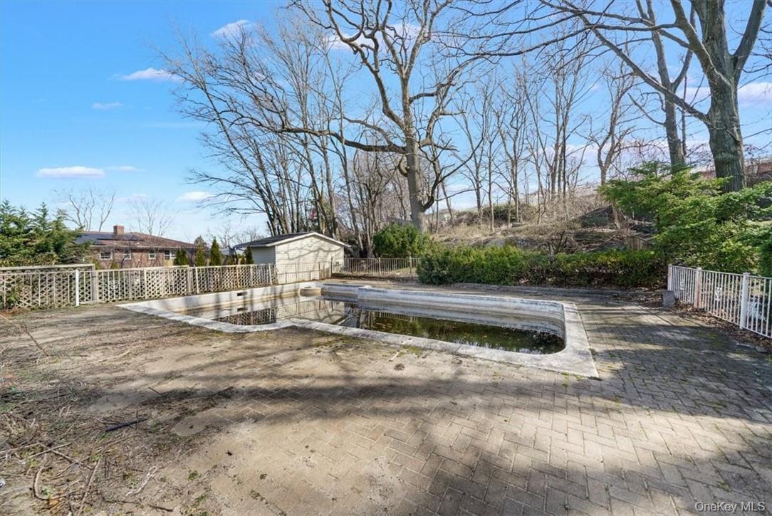 150 Park Hill Avenue, Yonkers, NY 10701