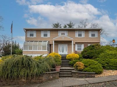 17 Ethan Allen Court, Orangeburg, NY 10962