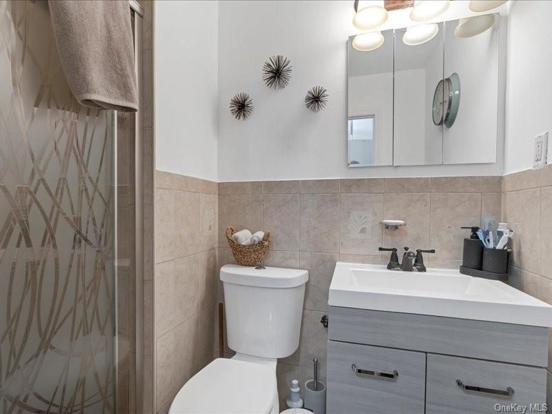 1207 Findlay Avenue, Bronx, NY 10456