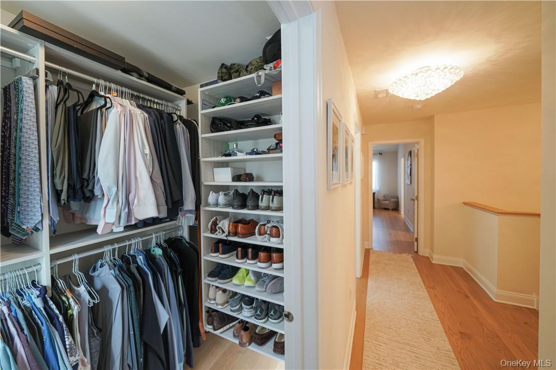 20 Deforest Drive, Cortlandt Manor, NY 10567