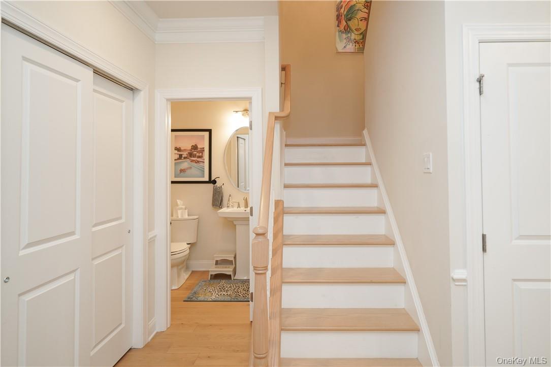 20 Deforest Drive, Cortlandt Manor, NY 10567