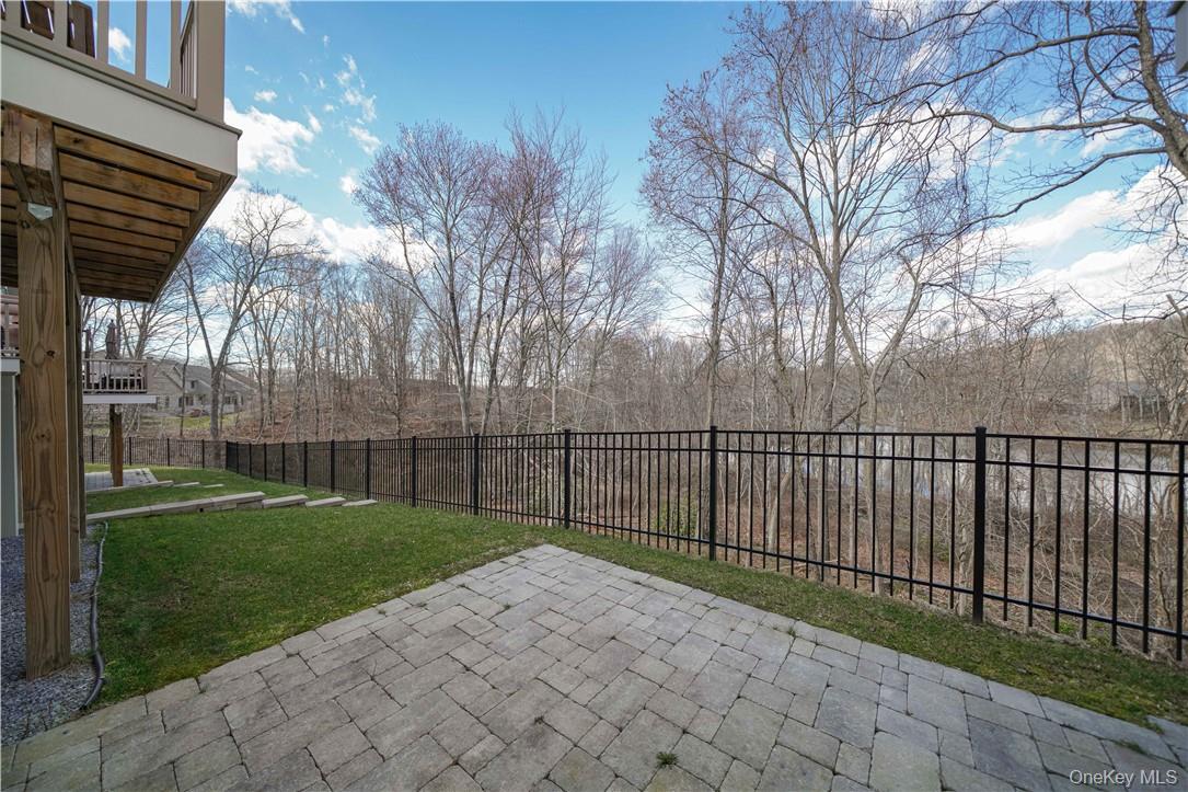 20 Deforest Drive, Cortlandt Manor, NY 10567