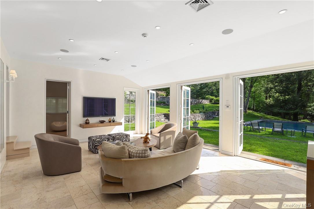 454 Succabone Road, Bedford Corners, NY 10549