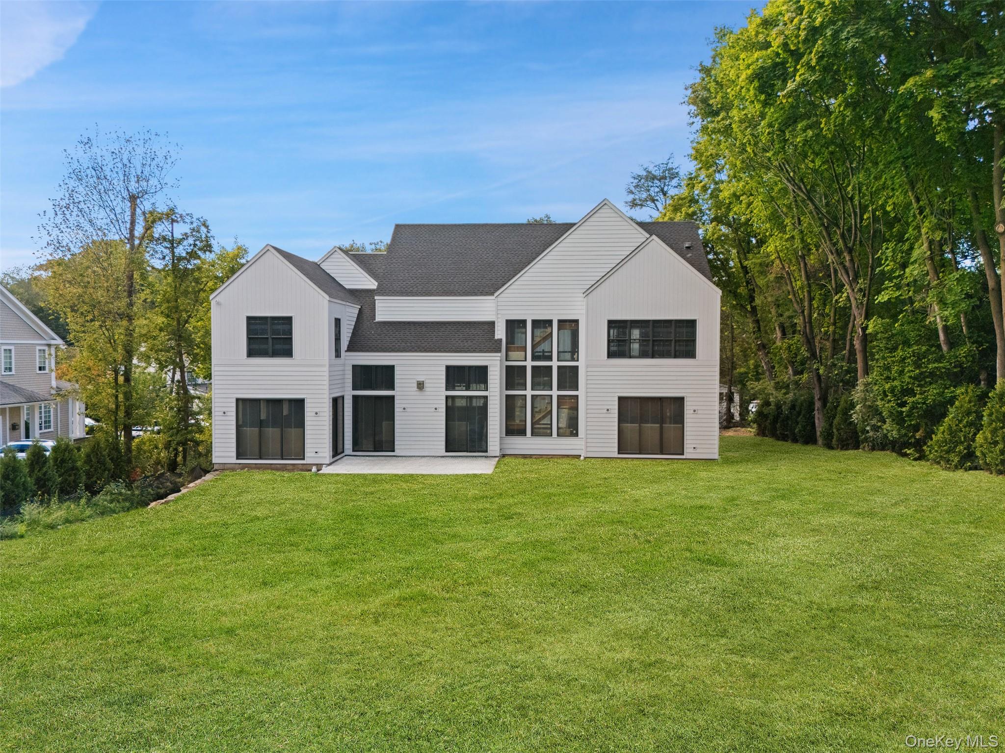 20 Cambridge Road, Scarsdale, NY 10583