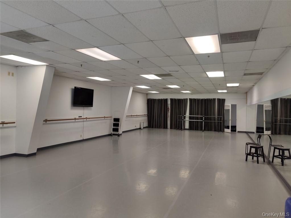 7578 N Broadway, Red Hook, NY 12571